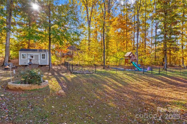 121 Wildeman Trail, Statesville, NC 28625