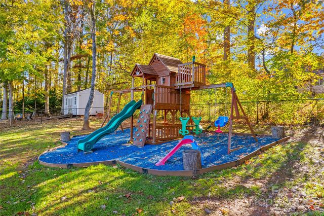 121 Wildeman Trail, Statesville, NC 28625