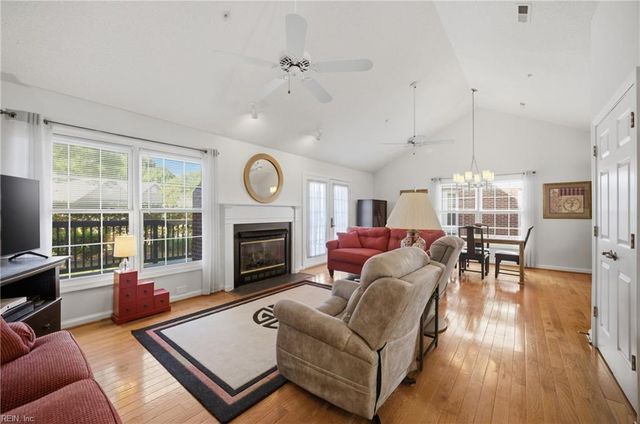 1113 Trieste CT, Virginia Beach, VA 23454