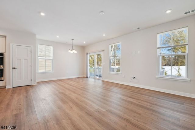 20 Owen Ct, Franklin Twp., NJ 08873