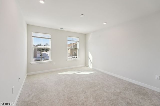 20 Owen Ct, Franklin Twp., NJ 08873