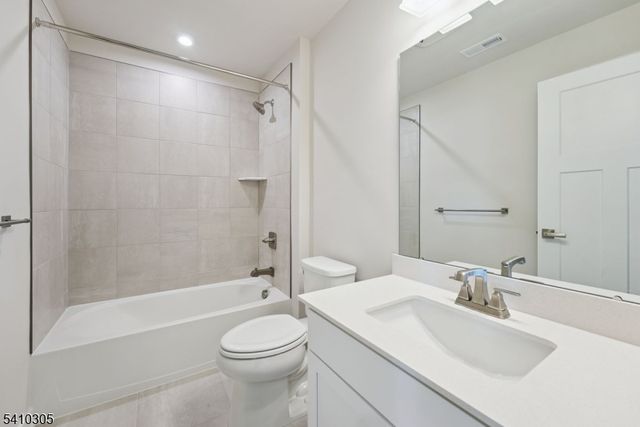 20 Owen Ct, Franklin Twp., NJ 08873