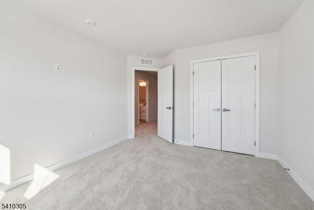 20 Owen Ct, Franklin Twp., NJ 08873