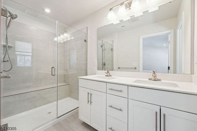 20 Owen Ct, Franklin Twp., NJ 08873