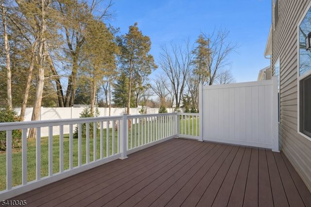 20 Owen Ct, Franklin Twp., NJ 08873