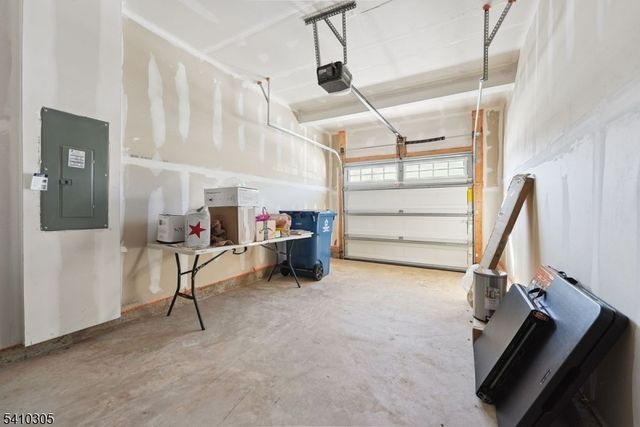 20 Owen Ct, Franklin Twp., NJ 08873