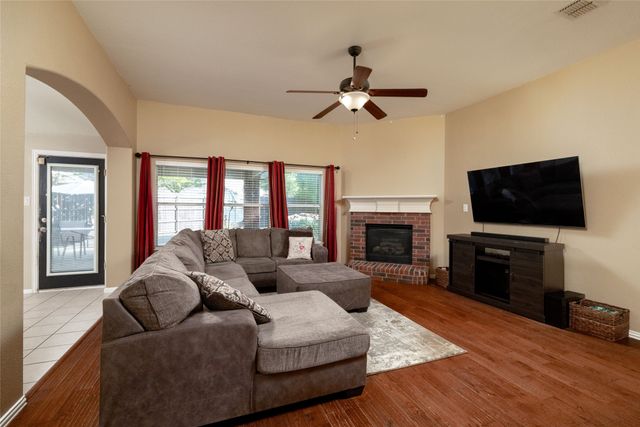2420 Bent Trail, Mansfield, TX 76063