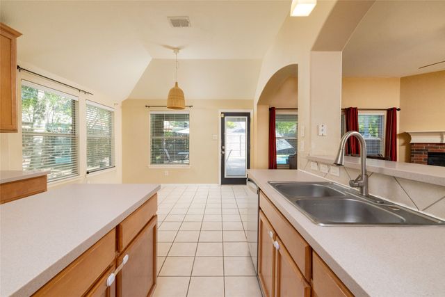 2420 Bent Trail, Mansfield, TX 76063