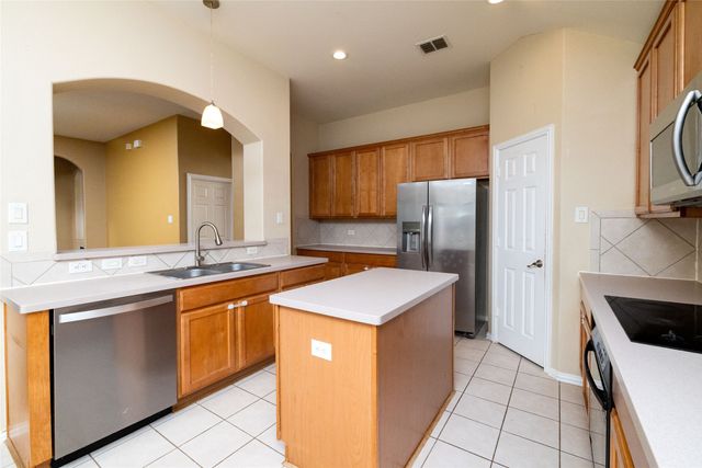 2420 Bent Trail, Mansfield, TX 76063