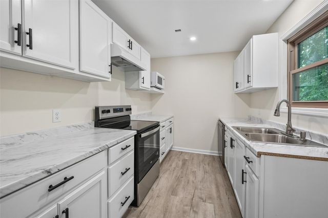 725 Lafayette Street, Hempstead, TX 77445