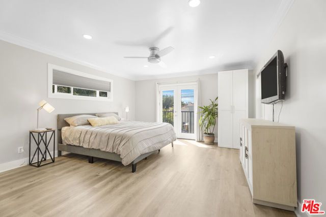 937 S Tremaine Avenue, Los Angeles, CA 90019