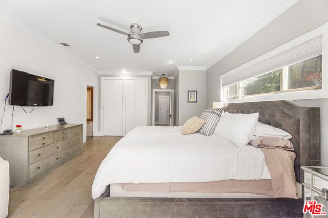 937 S Tremaine Avenue, Los Angeles, CA 90019