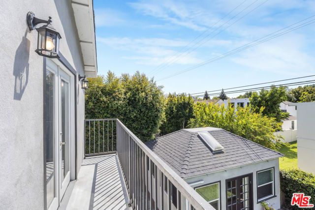 937 S Tremaine Avenue, Los Angeles, CA 90019