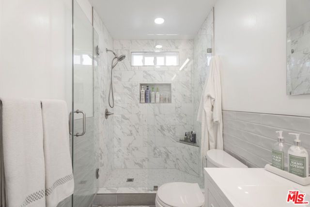 937 S Tremaine Avenue, Los Angeles, CA 90019