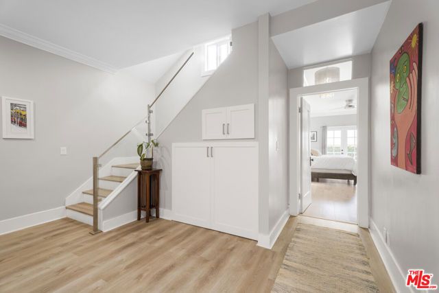 937 S Tremaine Avenue, Los Angeles, CA 90019