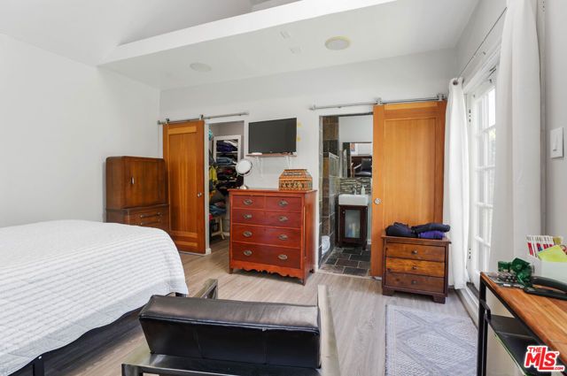 937 S Tremaine Avenue, Los Angeles, CA 90019