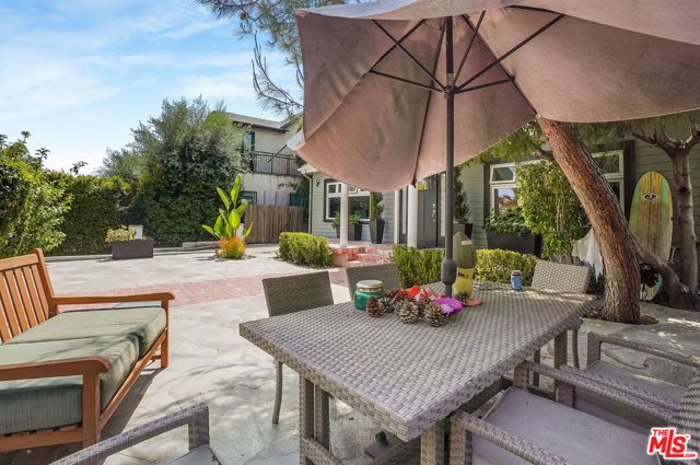 937 S Tremaine Avenue, Los Angeles, CA 90019
