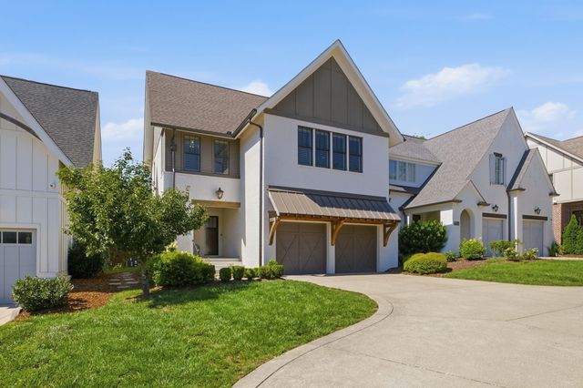 916B Gale Ln, Nashville, TN 37204