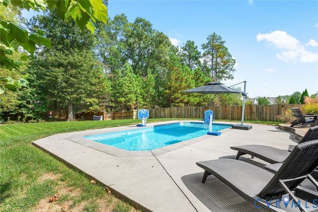 10744 Providence Park Dr, Ashland, VA 23005