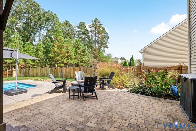 10744 Providence Park Dr, Ashland, VA 23005