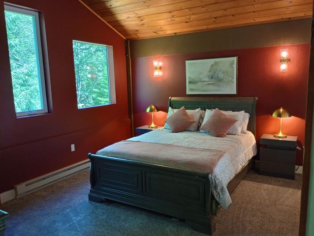 1011 US Route 4, Canaan, NH 03741