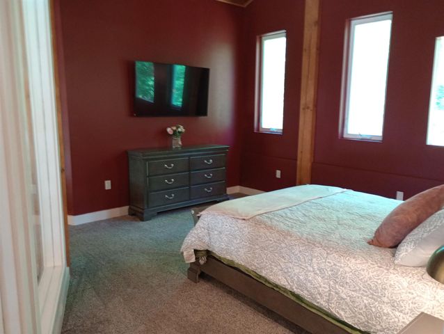1011 US Route 4, Canaan, NH 03741