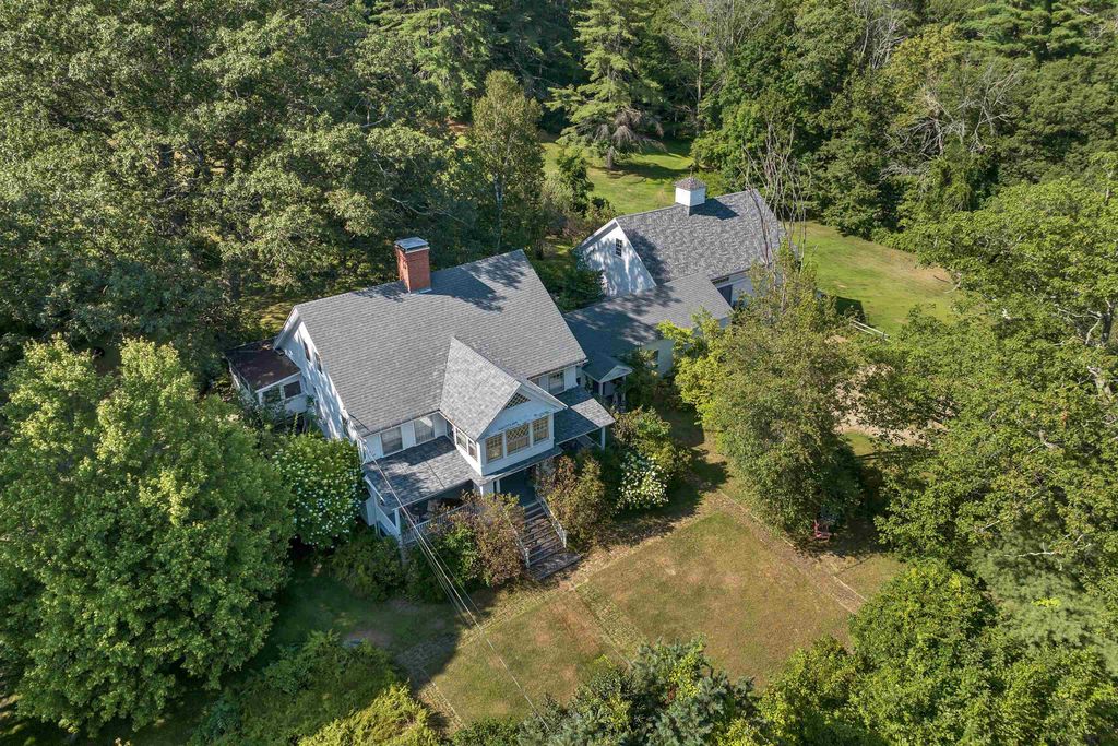 48 Waukewan Road, New Hampton, NH 03256