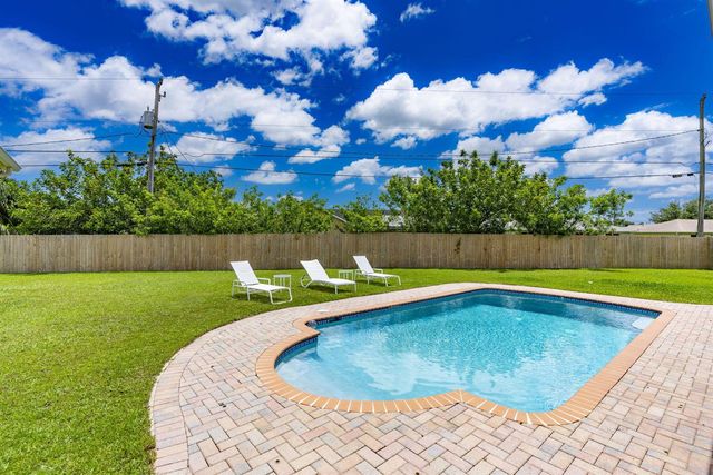 2301 SW Vale, Port St. Lucie, FL 34953