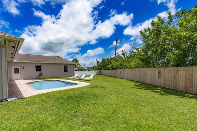 2301 SW Vale, Port St. Lucie, FL 34953