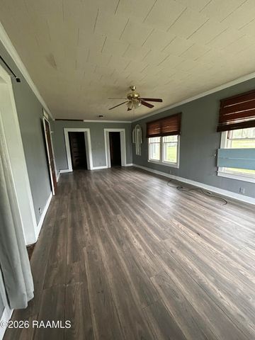 8715 Champagne Drive, Youngsville, LA 70592