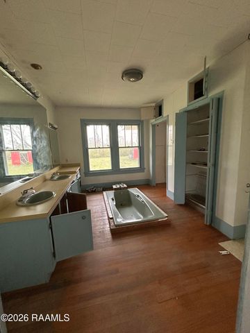 8715 Champagne Drive, Youngsville, LA 70592