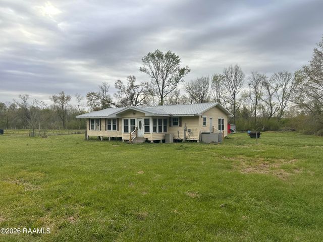 8715 Champagne Drive, Youngsville, LA 70592