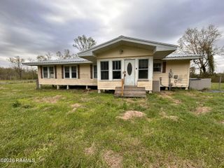 8715 Champagne Drive, Youngsville, LA 70592