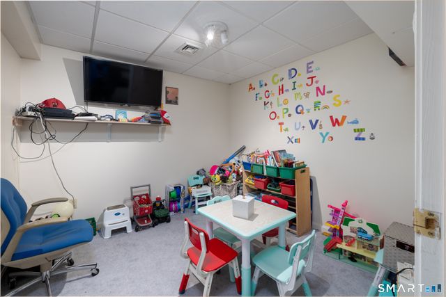 205 Oakbrook Lane, Torrington, CT 06790
