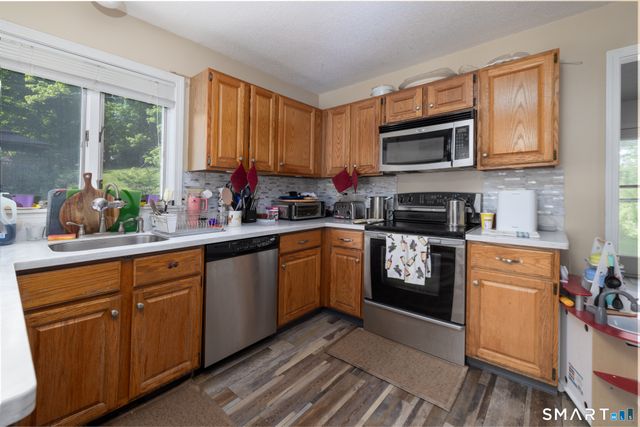 205 Oakbrook Lane, Torrington, CT 06790