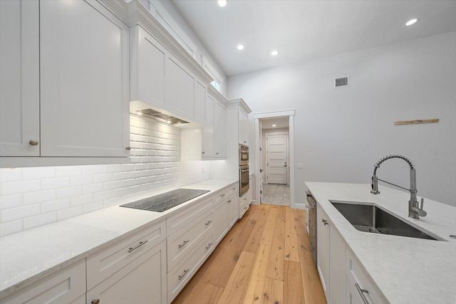 2436 ARLINGTON STREET, Sarasota, FL 34239