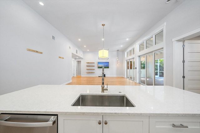 2436 ARLINGTON STREET, Sarasota, FL 34239