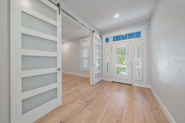2436 ARLINGTON STREET, Sarasota, FL 34239