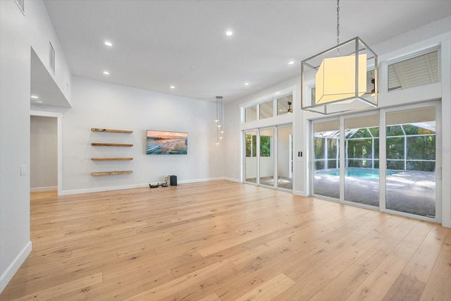 2436 ARLINGTON STREET, Sarasota, FL 34239