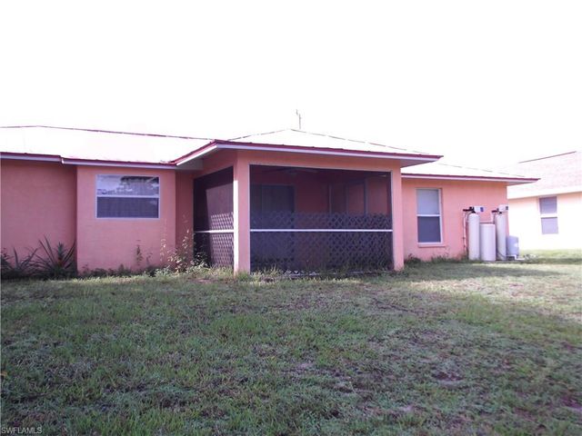 2916 9th ST W, Lehigh Acres, FL 33971