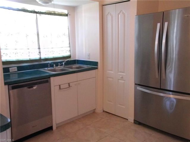 2916 9th ST W, Lehigh Acres, FL 33971