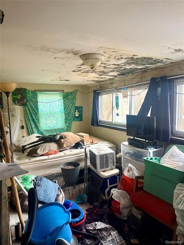 3313 Dallas Avenue, Warren, MI 48091