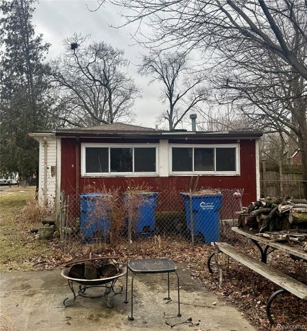 3313 Dallas Avenue, Warren, MI 48091