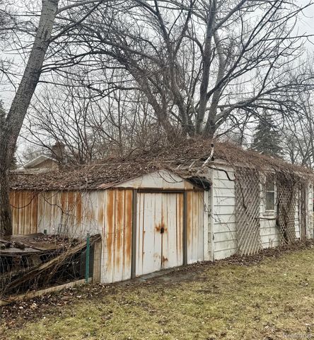 3313 Dallas Avenue, Warren, MI 48091