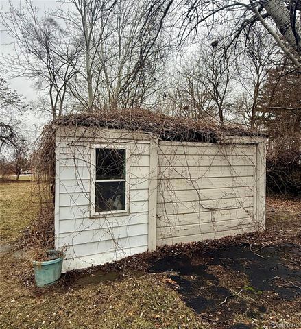 3313 Dallas Avenue, Warren, MI 48091