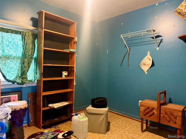 3313 Dallas Avenue, Warren, MI 48091