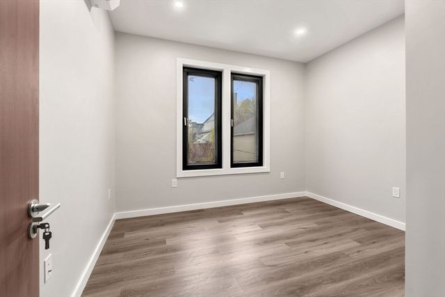 14 Schuyler 3, Boston, MA 02121