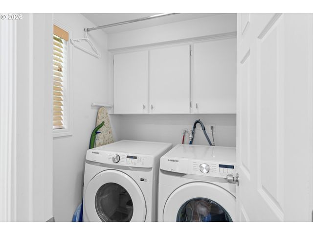9831 MARQUAM Cir, Molalla, OR 97038
