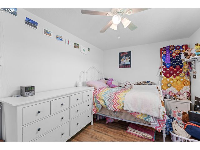 9831 MARQUAM Cir, Molalla, OR 97038
