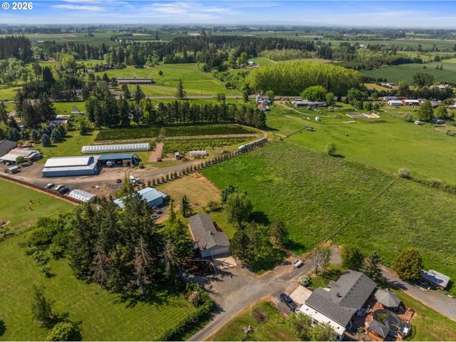 9831 MARQUAM Cir, Molalla, OR 97038
